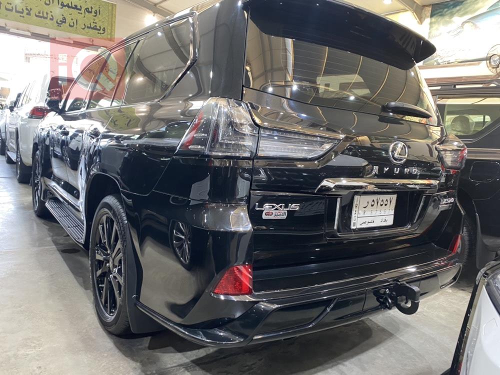 Lexus LX